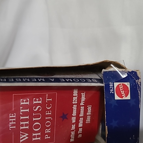 Mattel Barbie for president 2000 New in box - Picture 5 of 5